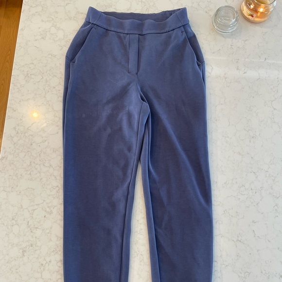 Lululemon Softstreme High Rose Jogger in Night Sea - Picture 2 of 11